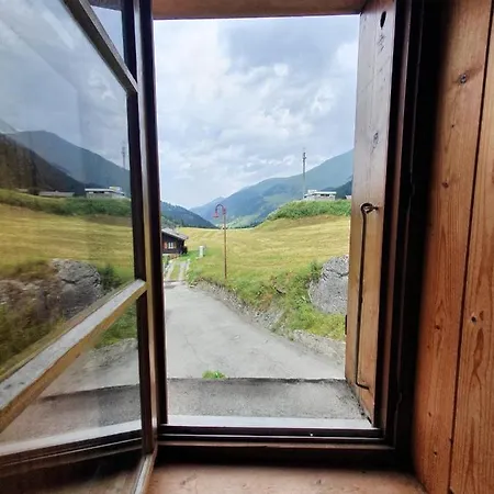 בקתה Chalet Au Milieu Des Montagnes *