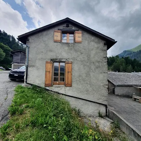 Chalet Au Milieu Des Montagnes בקתה בור-סן-פייר